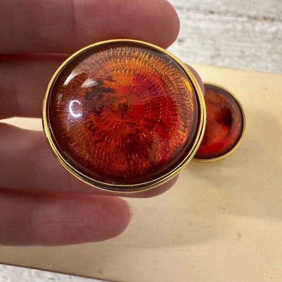 Vintage Joan Rivers Glowing Large Cabachon Clip On Earrings - Picture 6 of 6